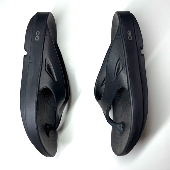 OOFOS OOriginal Unisex M-8 W-10 Thong Sandals Black Comfort Recovery Flip Flops - Picture 9 of 10